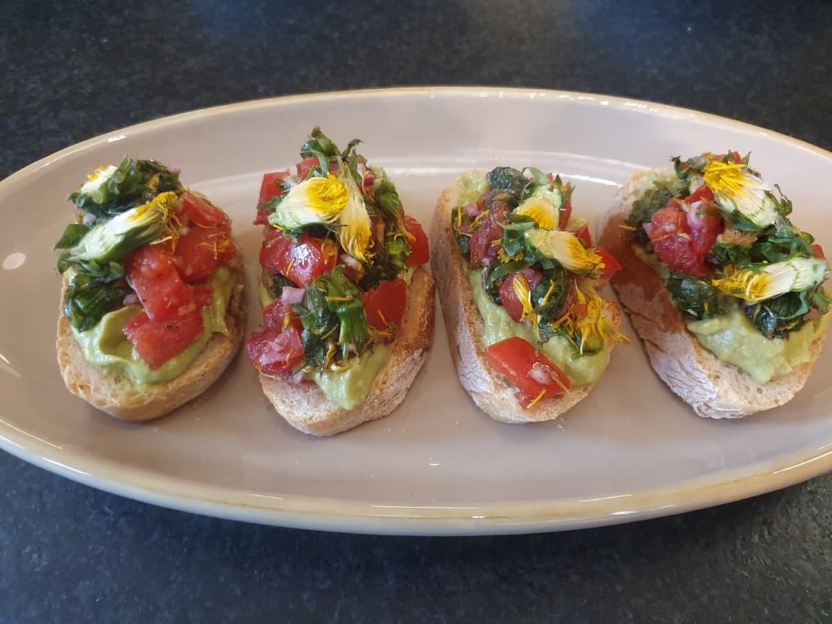 Löwenzahn-Bruschetta — Wildkräuter-Rezept aus dem Workshop
